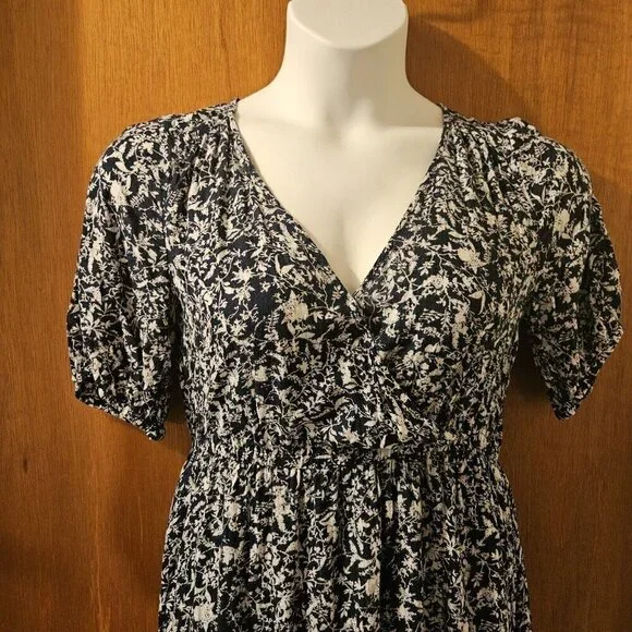 Lucky Brand Size M Blue & White Leaf Pattern Maxi Dress Lightweight Lined - Picture 2 of 9